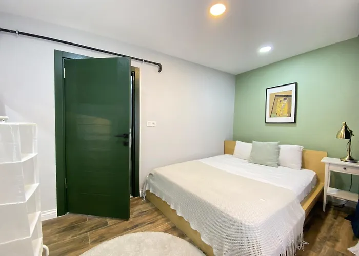 Comfortable In Fatih Apartment