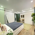 Comfortable In Fatih Apartment